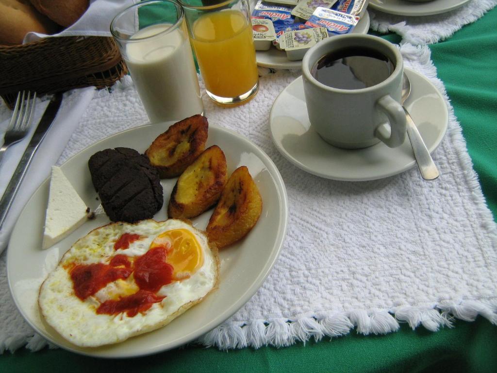 Hotel Posada De Maria 안티구아 과테말라 외부 사진